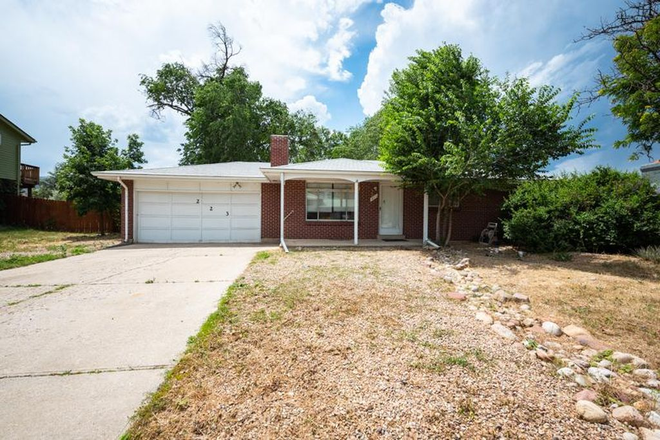 223 Seminole Dr. - 223 Seminole Dr. - East Boulder Apartments