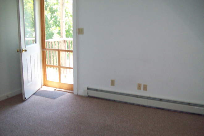 Entrance into living room area - Morrill Apartments walking distance to campus