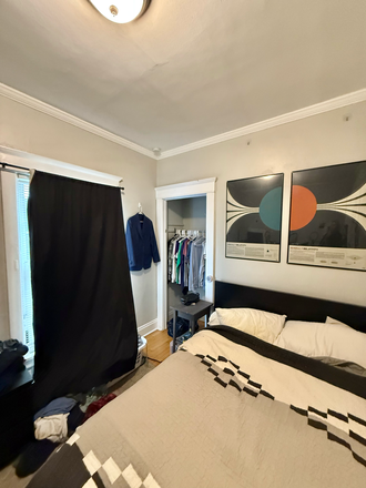 Bedroom for sublet! (Featuring closet #1) - Home Close to NU Campus for Room Sublet!! - July - Dec. 2026 (Hamlin St. Evanston)