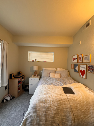 Bedroom - Saga Boulder Apartments