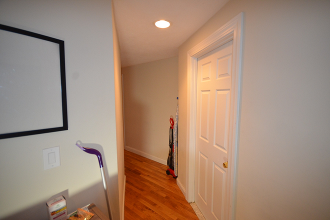 Call Lounis 617.460.0375 - Huge 3 bedroom apartment Walking distance From Campus !