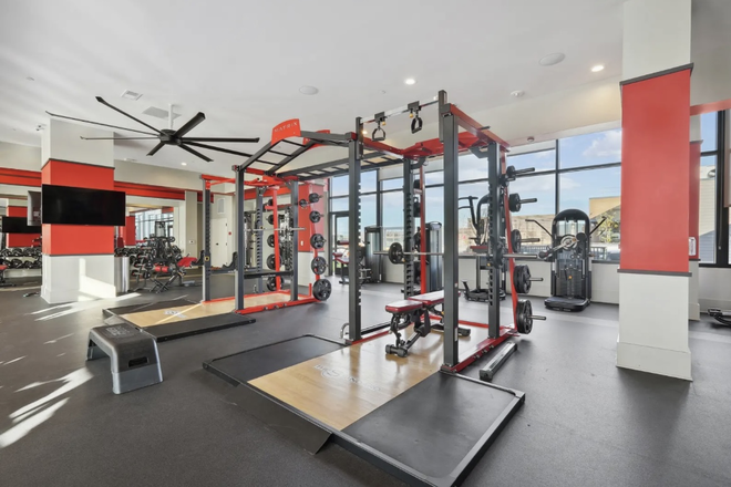 Gym - The Standard College Park - Relet Apartments