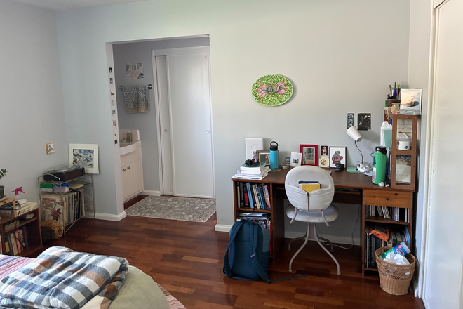 Available bedroom! - Master bedroom in University City house!