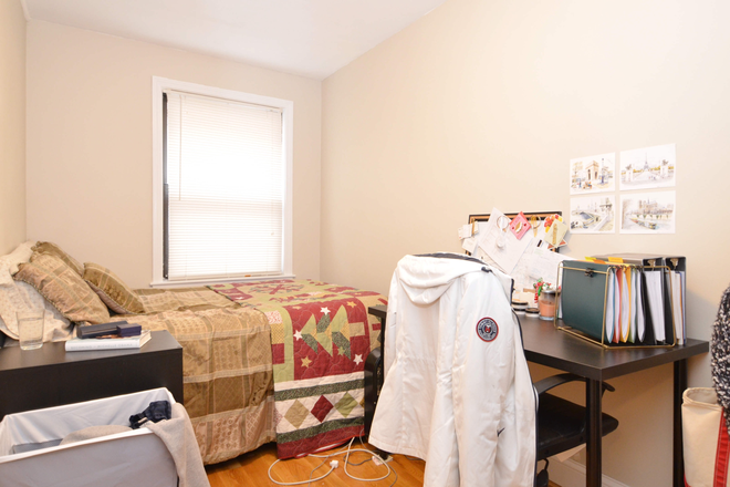Bedroom 2 - 2 bdrm apt near Chinatown T Stop