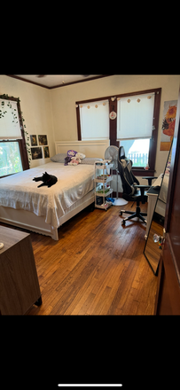 Bedroom - Room in House Sublet Close to Campus
