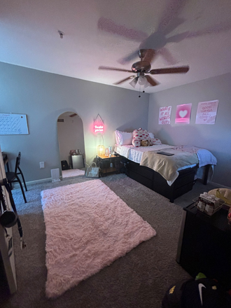 bedroom - Alight Riverside Apartments