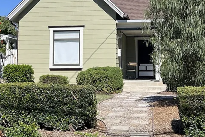 Front of House - 3 - 5 Person House for Sublease (June 1st - July 31st)