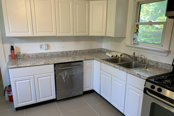 Kitchen - 1BR cottage-County Road 601-Skillman Apartments
