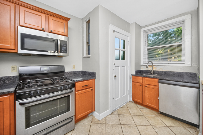 Interior - 331 Bryant Ave Apartments