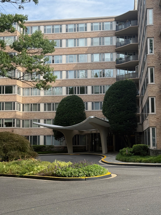 Bldg close-up - Gorgeous Studio in Beautiful Cathedral Heights Condo
