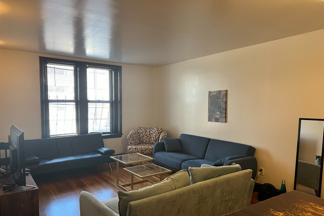 Large Living Room - Spacious 2-bedroom apartment on Columbus Ave, Across From Campus!