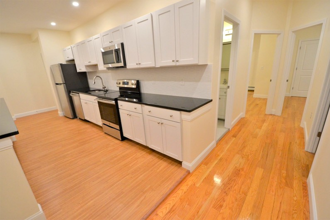 Kitchen - HUGE discount - beautiful apartment!