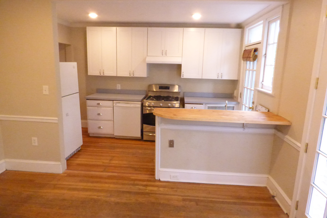 Kitchen - 3631 R Street NW House