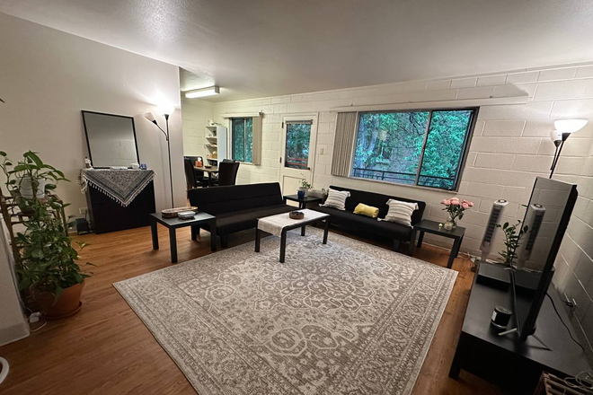 Living room - Smiley Court