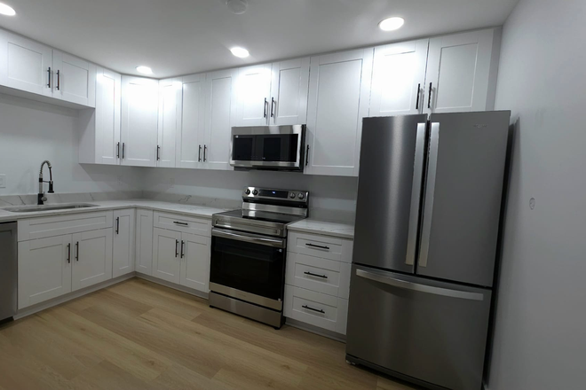 Kitchen - Fully Furnished 2-Bedroom Apartment in East Cobb | Minutes from KSU Marietta Campus