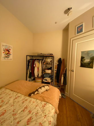 Photo 2 - Bedroom in City Green Apartment