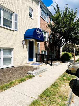 Entrance - 4406 Falls Bridge Dr, Baltimore, MD 21211 Fully- furnished, Move-In Ready One-Bedroom Condo:  $1,500