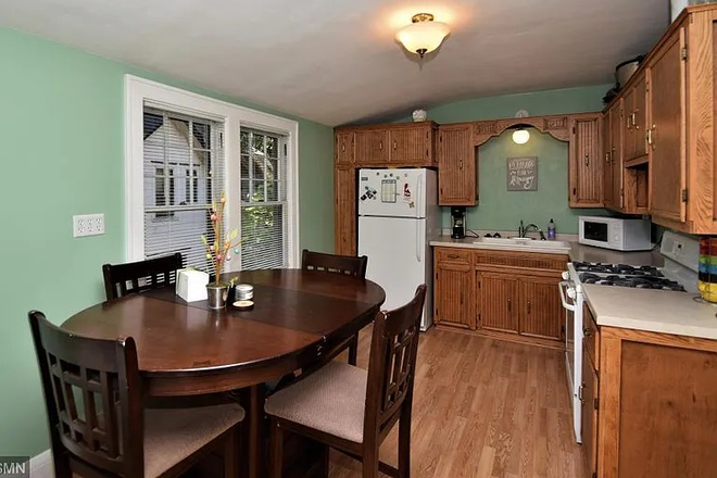 Upstairs unit - Kitchen - 2055 Temple Duplex- Each/Both Units Available 6/1/26 (2 or 4 students) $1,550 per unit/$775 per bed Duplex