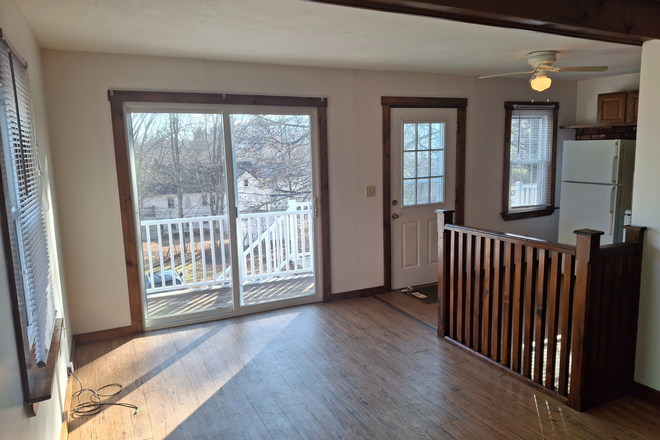 Living Room - Easy Uconn Commute! HEAT AND ELECTRICITY INCLUDED! Apartments