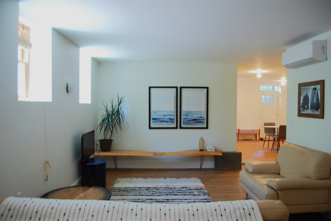 Living room - Large Furnished ~950sf Private Entry Cambridge Near Kendall/Central Apartments