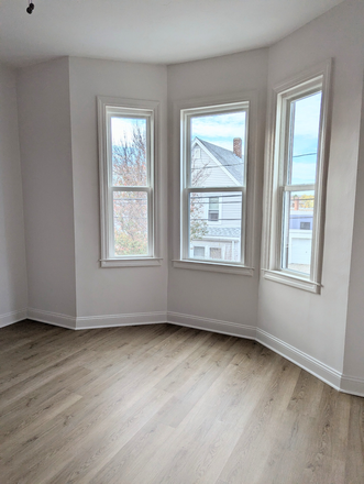 Living room/bedroom - Newly renovated studio apartment - available now!