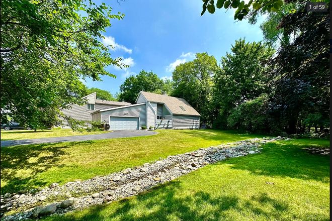 Outside view - Standalone Condo with 2 car attached garage in Quiet neighborhood