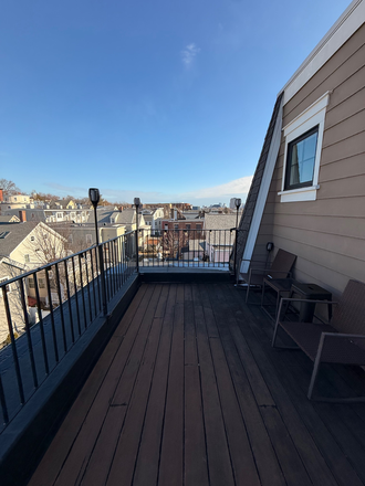the private patio - Somerville Apartment