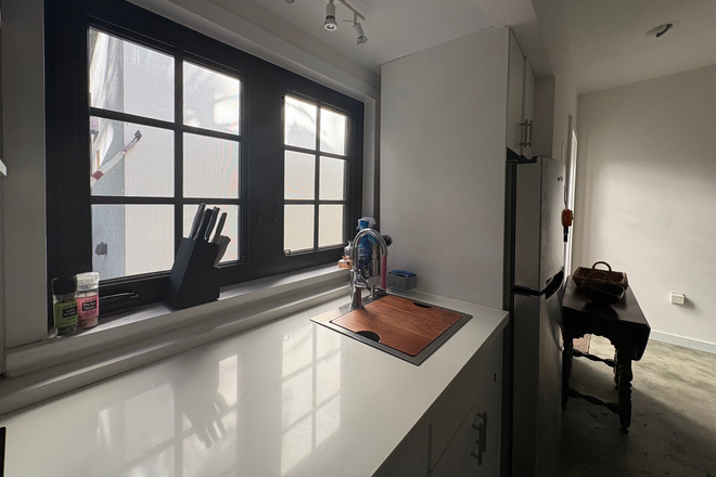Kitchenette - Guest House in South Miami walkable to Metro
