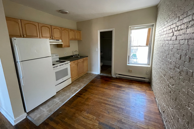 kitchen - 2 bed 1 bath No Brokers Fee!!!! Apartments