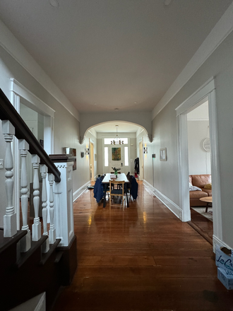 front entry and dinning - Spacious Bedroom 5 minutes from campus, fully furnished! House