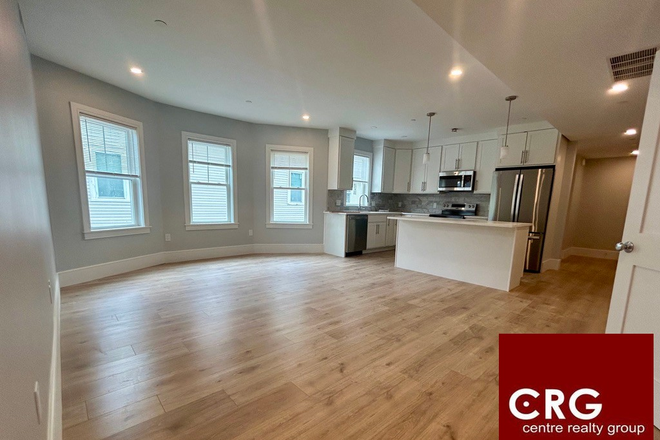 - - RENOVATED 3BD 2BA | IN-UNIT LAUNDRY