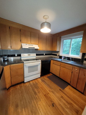 Kitchen - 4 Bedroom House in Ashford