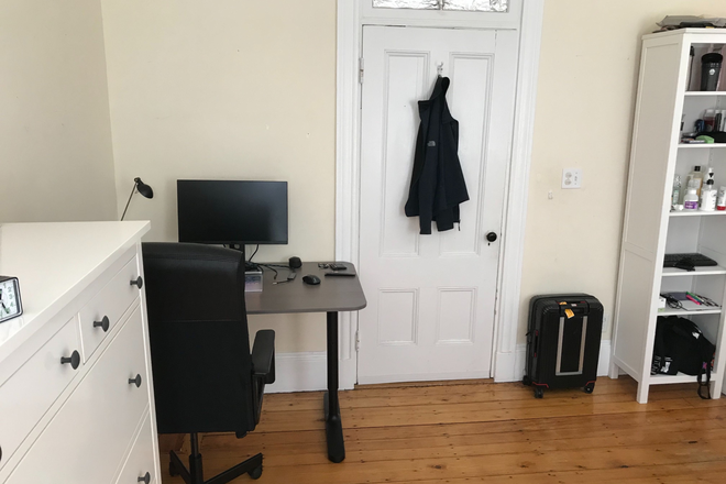 Bedroom - Spacious Four Bedroom Apartment in Cambridgeport