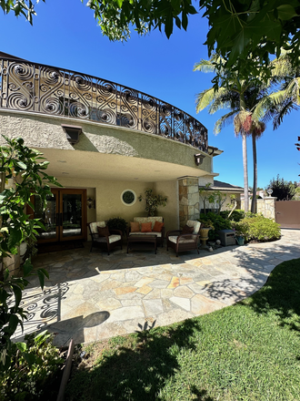 House - Turtle Rock Private Room with bathroom House