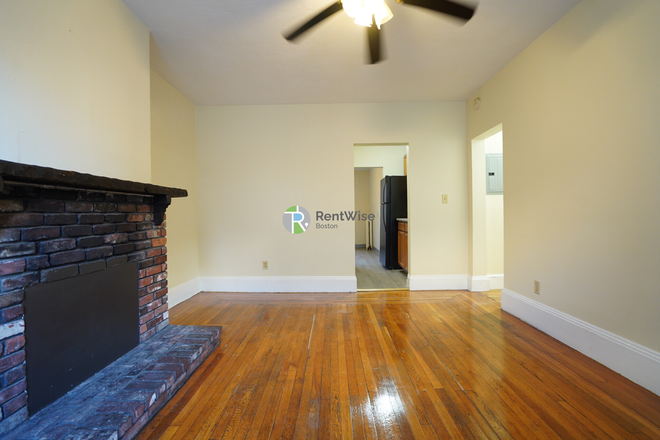 20 - AVAIL NOW-Huge 4 bed 2 bath, Easy B/C/D lines. H/HW inc, NO FEE! Apartments