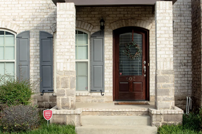 Outside View - Furnished 3BR/3BA – Private Bathrooms – Minutes from UA – On City Walk Trail – Gated