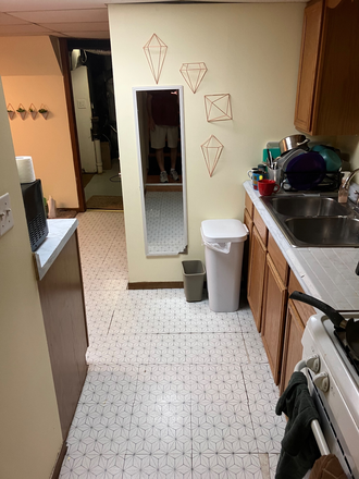 Kitchen - 1047 W. Taylor- 2 Bedroom Apartment