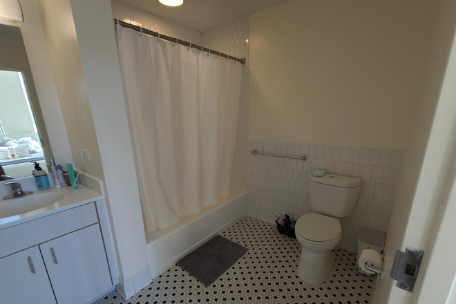 Large bathroom - Amazing Fully Furnished 1-Bedroom in OWA (HBS Campus) Apartments