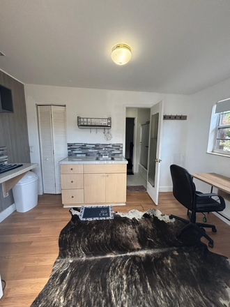 Common area/Kitchenette - THIS IS A NEW COMPLETELY PRIVATE- NOT SHARED 1BdRm  APT/ 1Bth UNIT -you can walk to FIU MMC