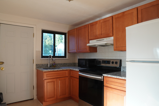 Kitchen - 2 bed 1 bath apt available in Watertown, directly in front of bus #71!