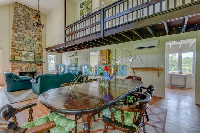 Interior - Private 5 Bedroom Cabin Near Scarborough Beach Apartments