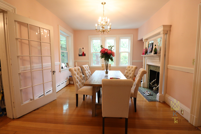 Dining Room - SHORT TERM LEASE! Stunning 3bd/1ba in the Heart of Brookline - Parking INCLUDED Apartments