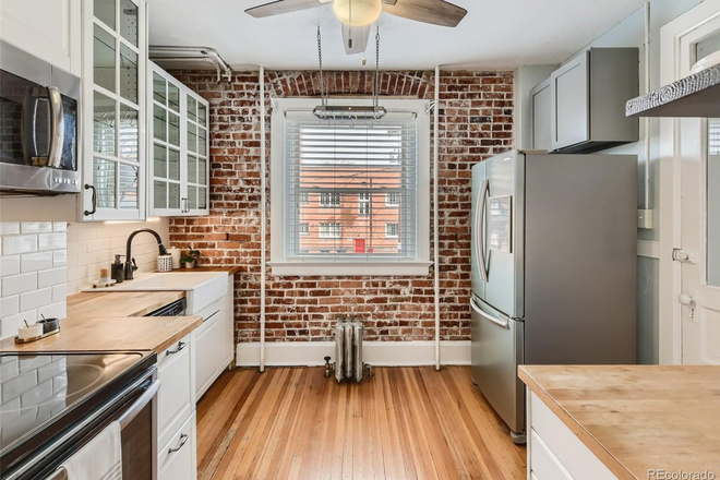 Beautiful, Modern kitchen with space and newer appliances, dishwasher - Bright, Spacious and Beautiful Denver Apt Close to Cheesman Park, Capitol Hill & City Park