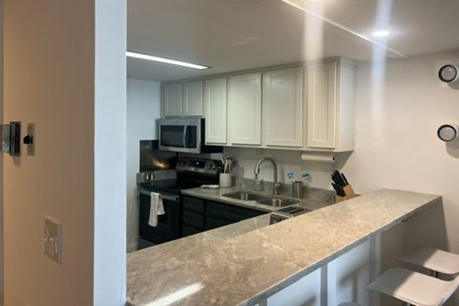 Kitchen - Ashley House Unit 9k facing marina furnished across from MUSC/flexible lease