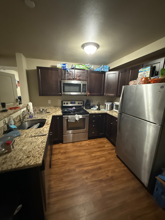 Kitchen - Maple House