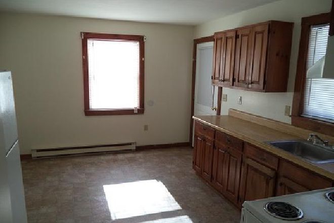 kitchen - 292-298 Daniel Shays Highway - 3BR 1.5BTH Duplex (Pelham) Apartments