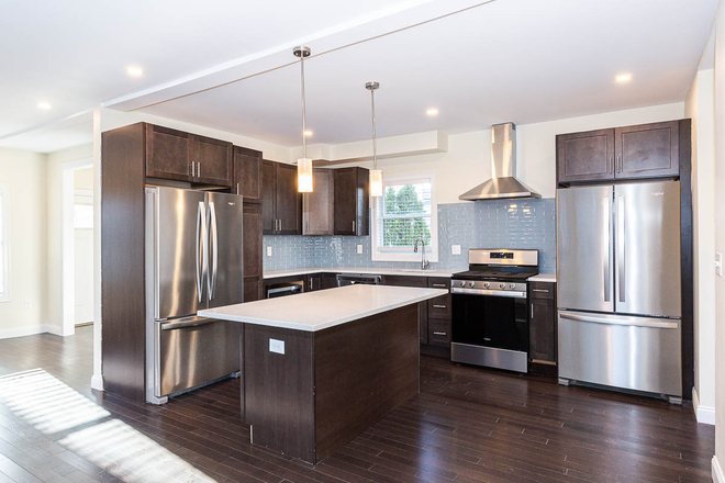 kitchen - Recently renovated single-family home in Medford near Tufts University