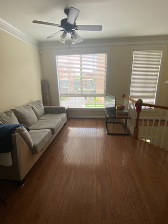 Living room - Capability Dr Townhouse, 5 minute walk from Hunt Library