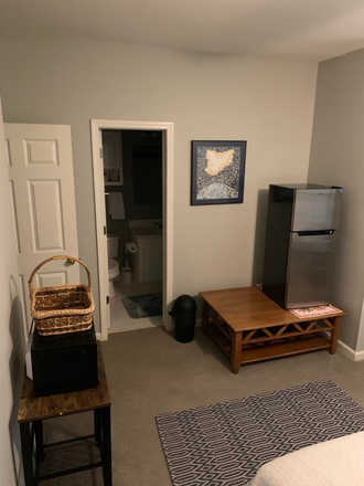 Bedroom image towards bathroom - PRIVATE ROOM WITH PRIVATE BATHROOM House