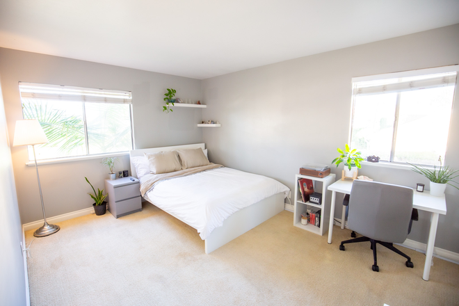 Fully furnished bedroom - Private Furnished Room for Rent in Orange House